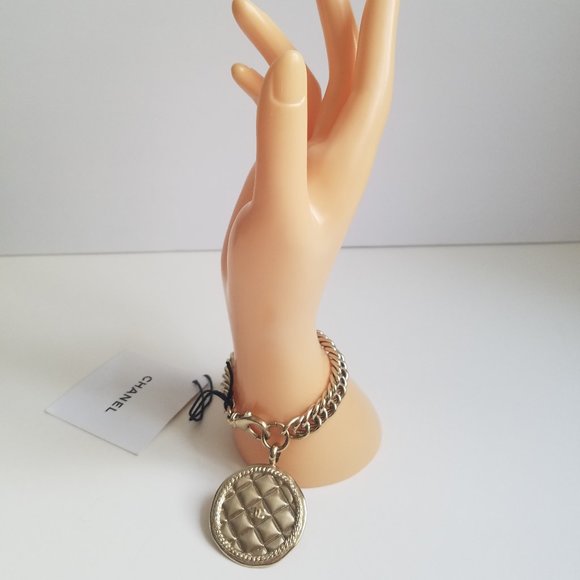 Chanel Chain Gold Plated Bracelet - Picture 9 of 10